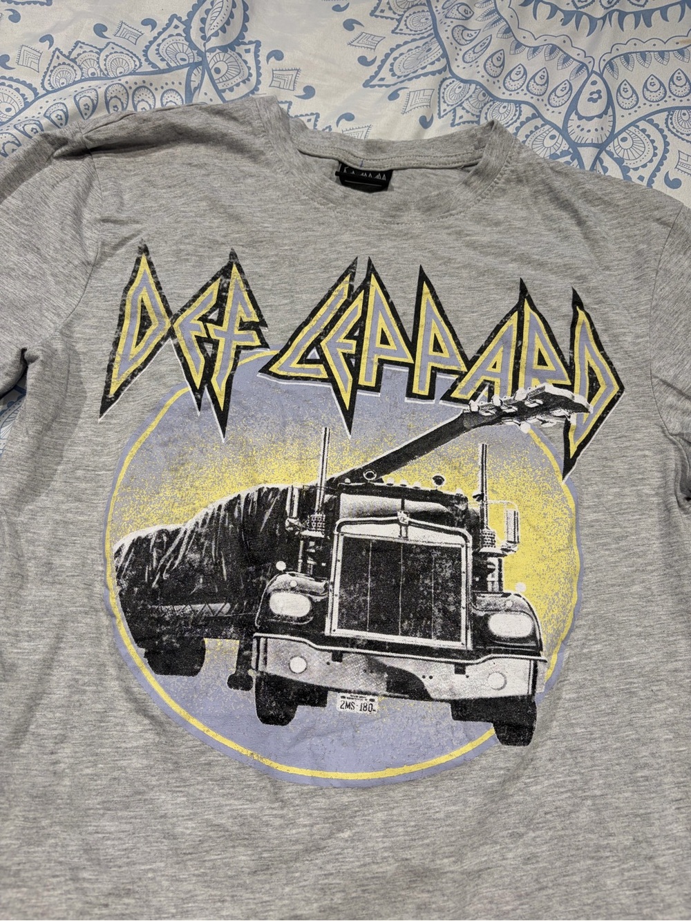 Def Leppard shirt